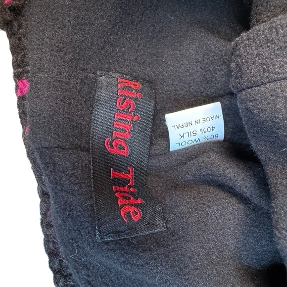 Rising Tide Women’s Multi-Color Wool Silk Ear Flap Hat TasselMade in Nepal Lined - Picture 4 of 5